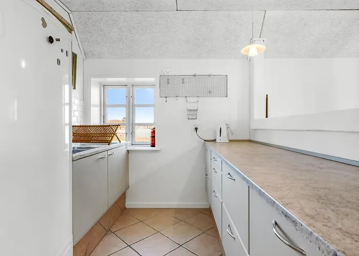 Сasa de vacaciones Brigitte - 1-3km To The Fjord By Interhome *