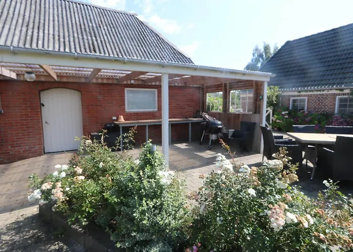 Сasa de vacaciones Brigitte - 1-3km To The Fjord By Interhome *