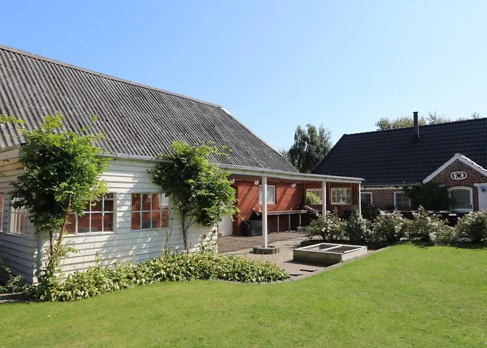 Сasa de vacaciones Brigitte - 1-3km To The Fjord By Interhome